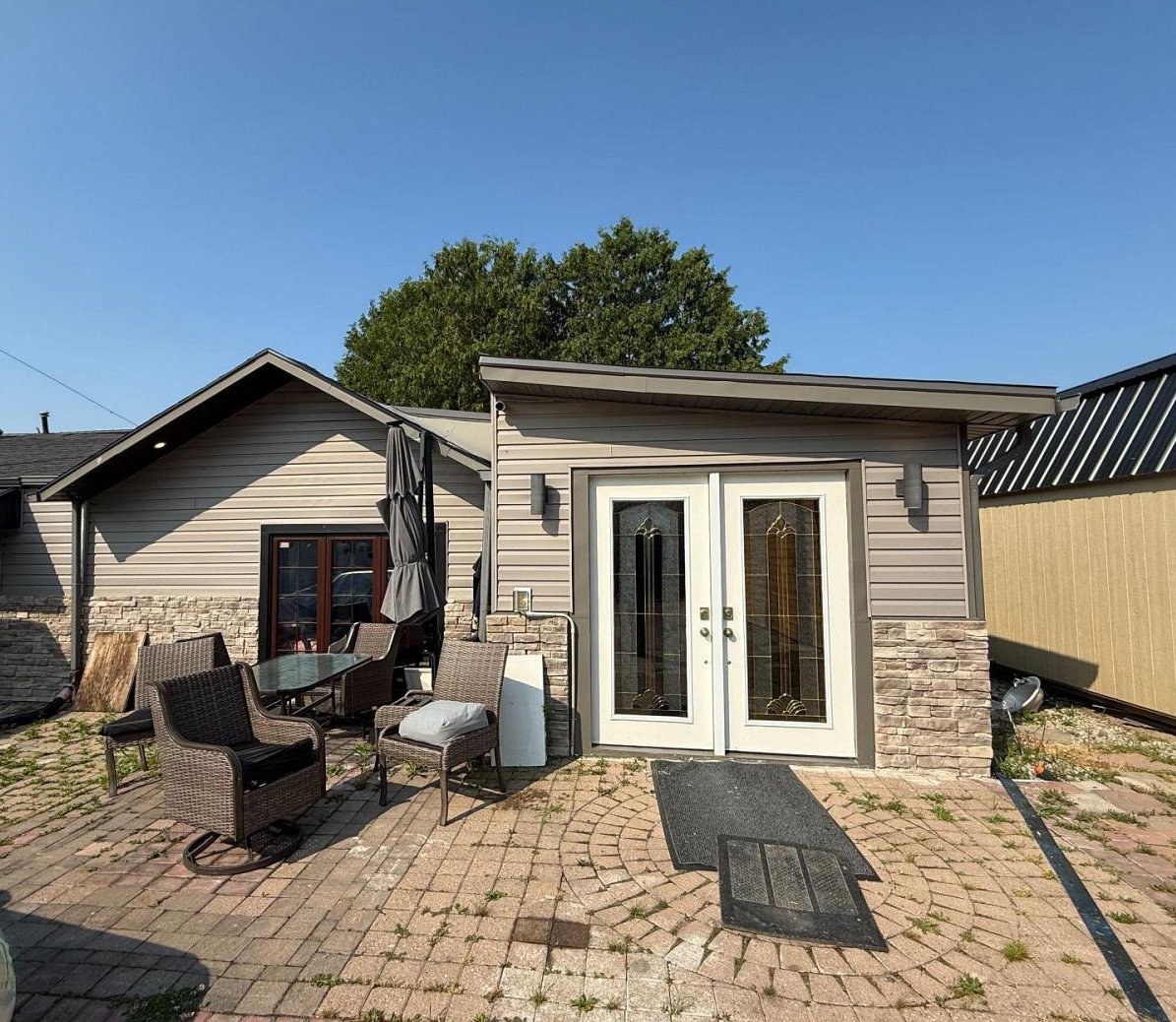 La Grand Kent Motel Exterior